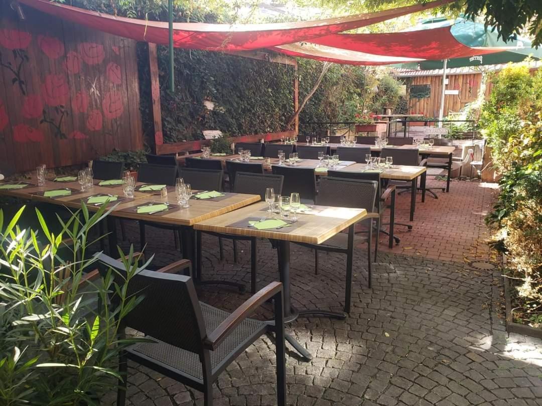 Hotel Restaurant Aux Deux Roses Neuf-Brisach Exterior foto